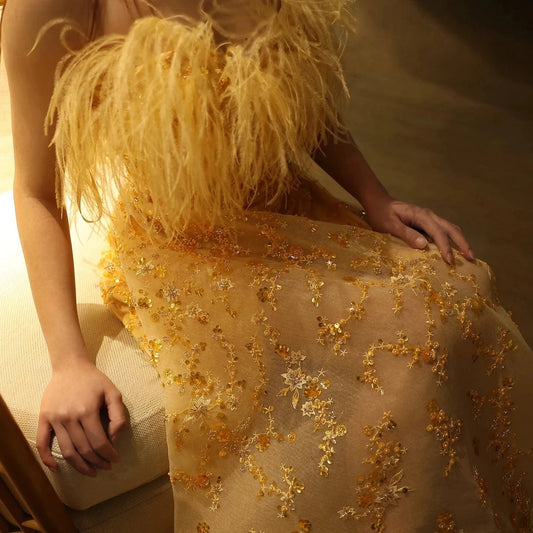 Luxury Feather Yellow Gold Evening Dress With Overskirt Slit Elegant Strapless Women Wedding Prom Party Gowns Sz442