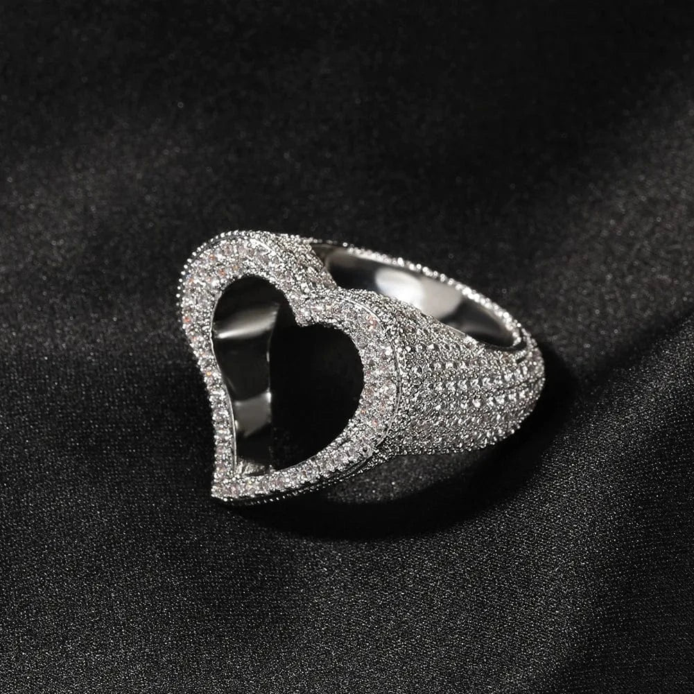 Luxury Hip Hop Hollow Out Heart Ring Party Jewelry Fashion Copper Setting Zircon Finger Cluster Ring Unisex Jewelry Accessories