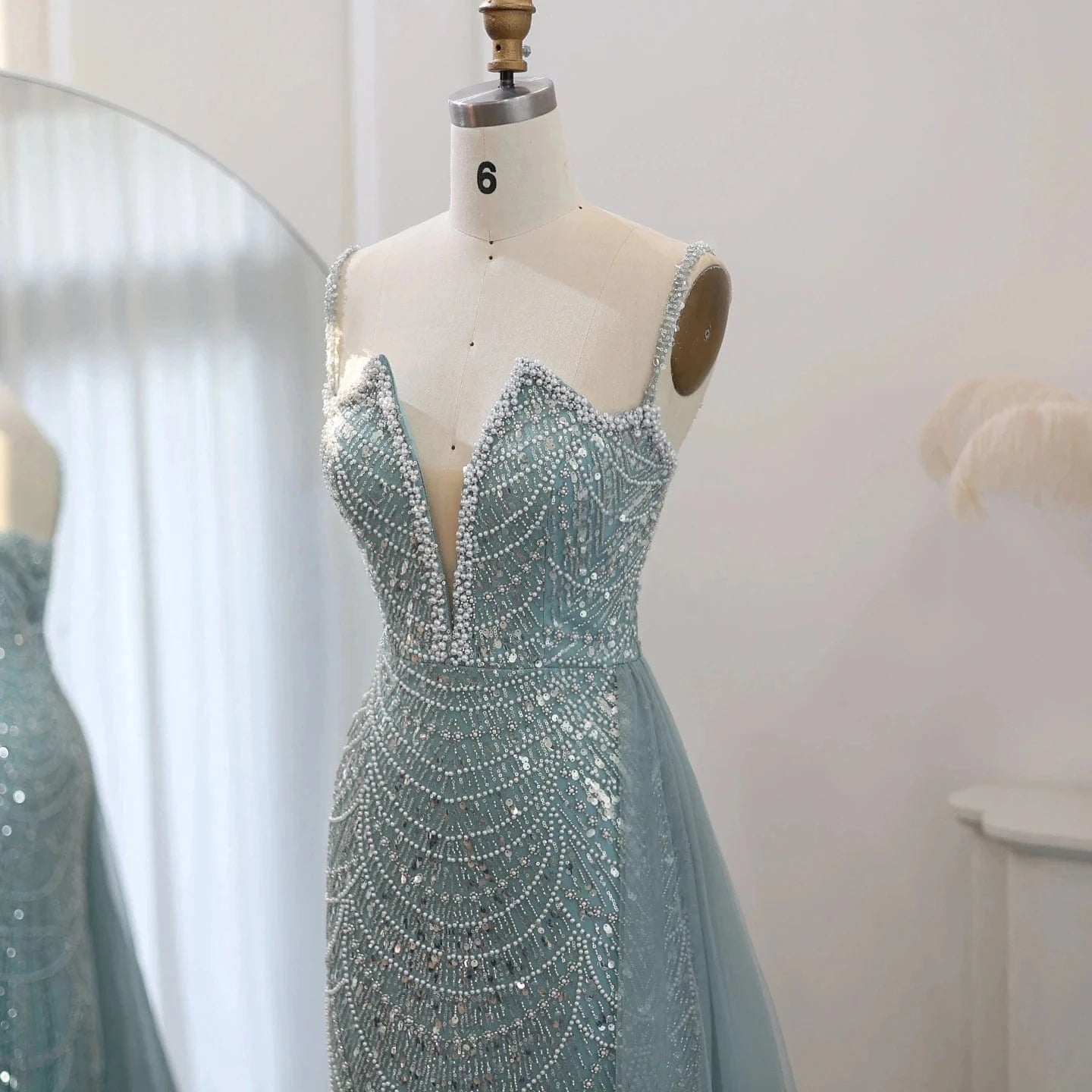 Luxury Nude Spaghetti Straps Mermaid Arabic Long Evening Dress with High Slit Overskirt for Wedding Party Gown SZ311