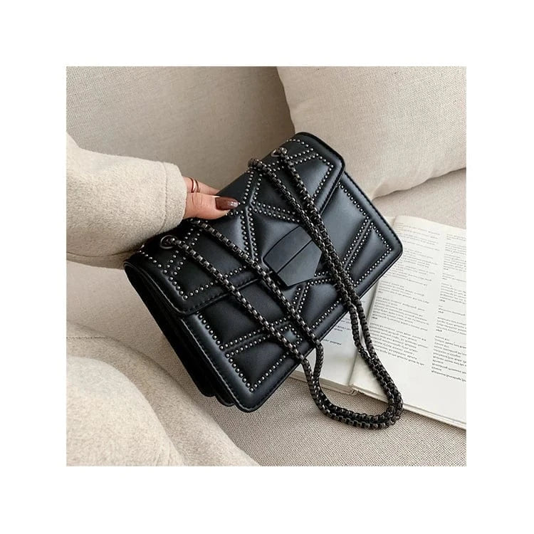 Luxury Rivets Women Handbags Fashion Lock Shoulder Messenger Bag Girls Small Chains Tote Bag New Female Purses