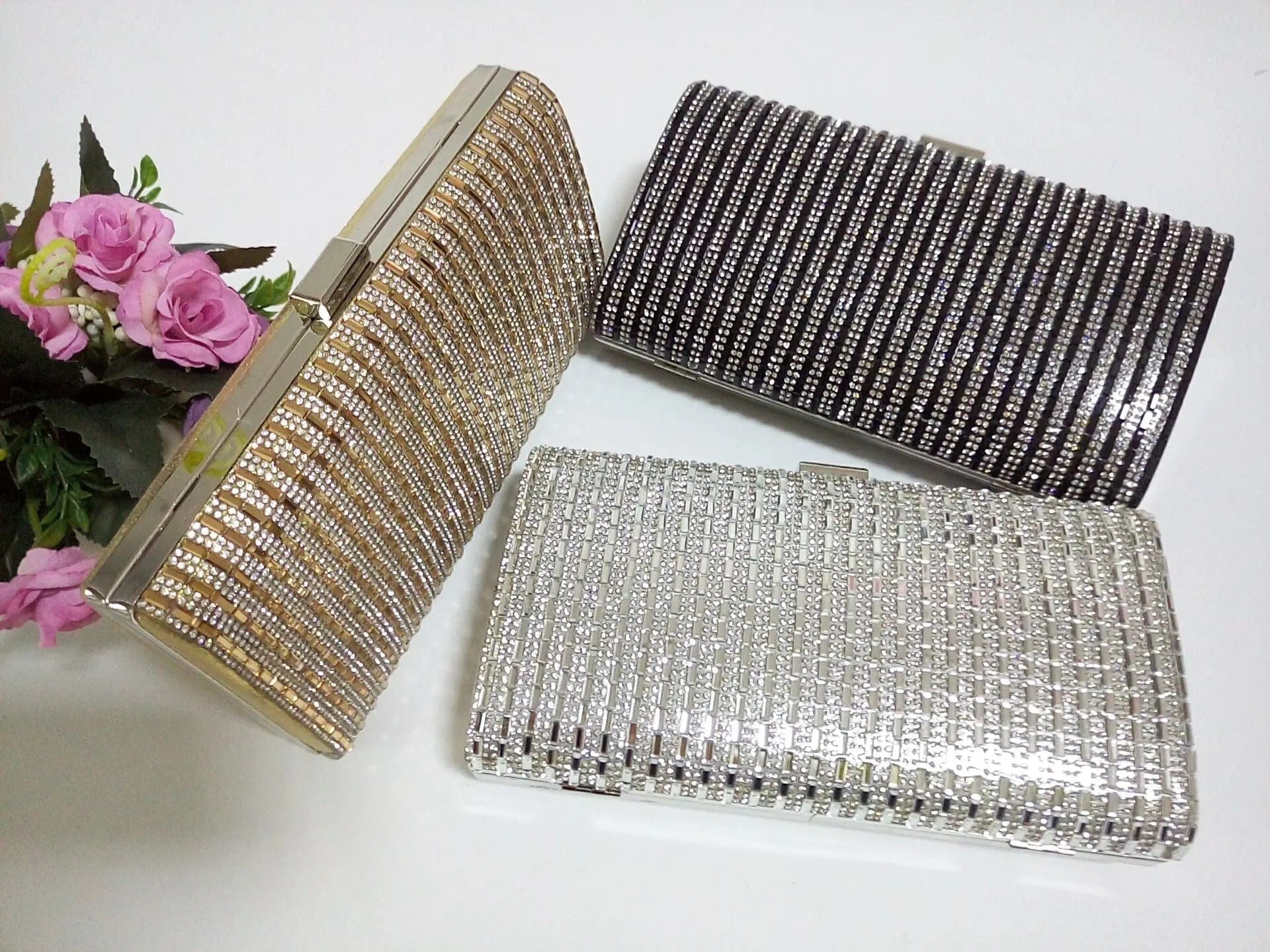 Luxury Simple And Fashionable Tailoring Design Pure Color Metal Style Evening Bag Clutch