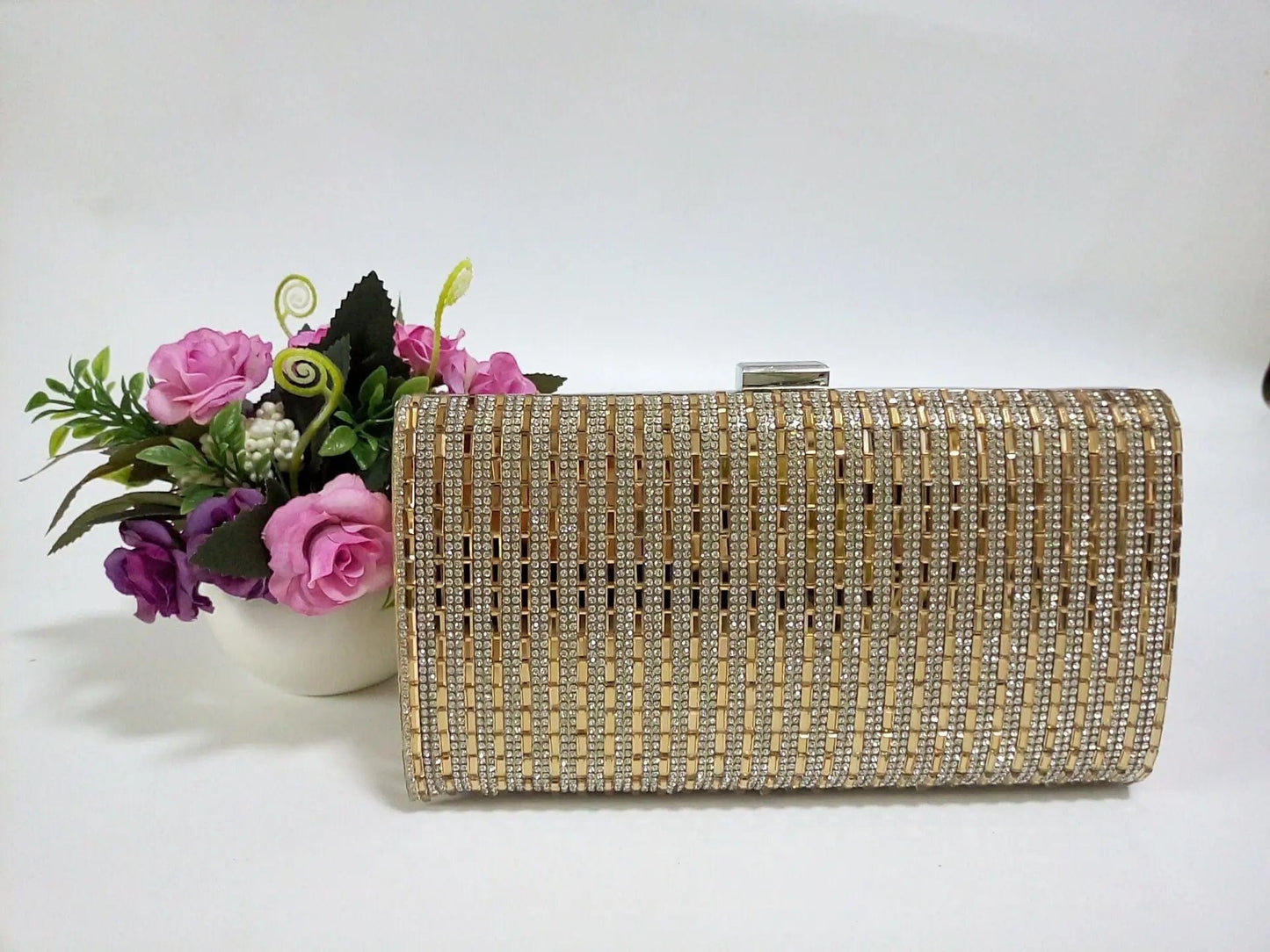 Luxury Simple And Fashionable Tailoring Design Pure Color Metal Style Evening Bag Clutch