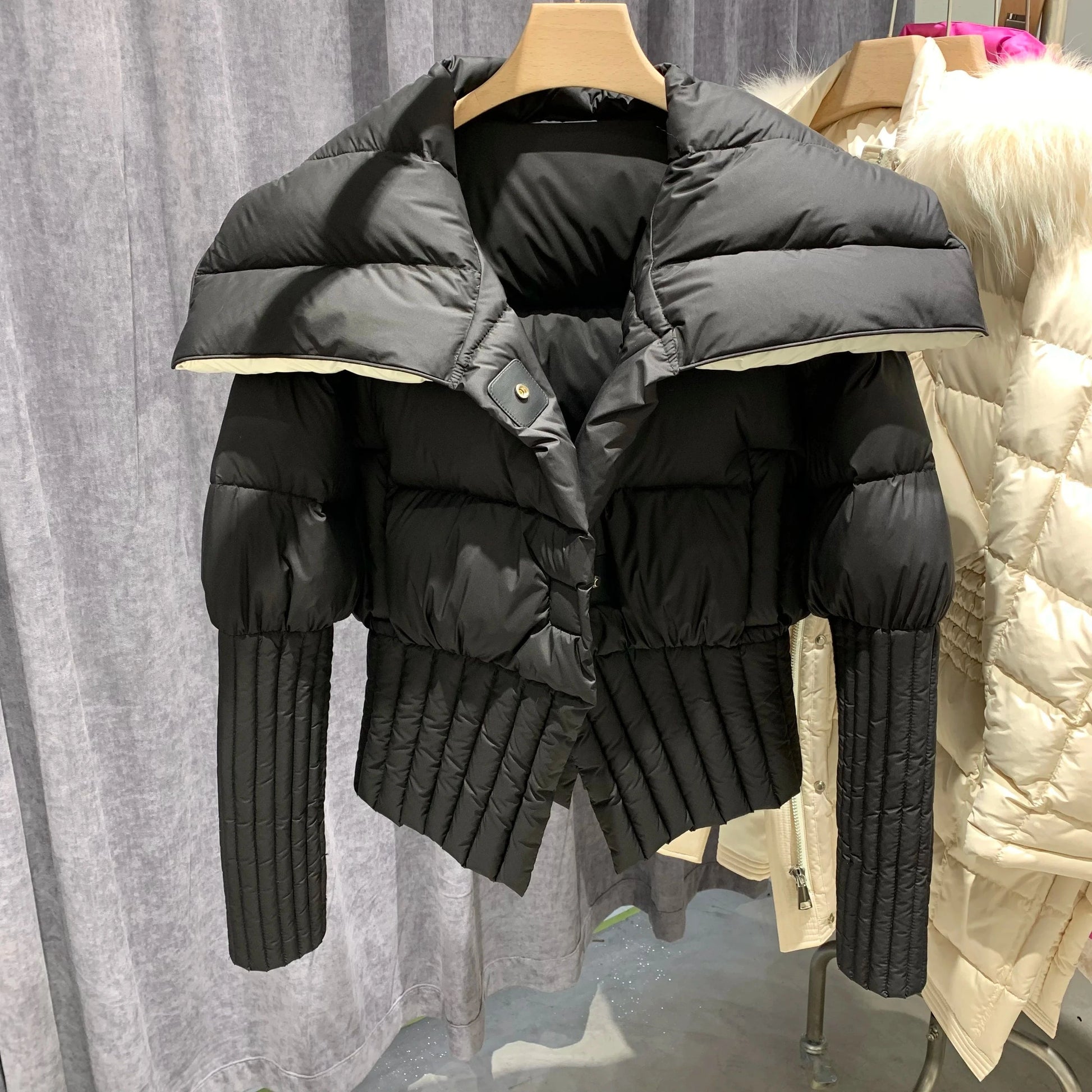 M / Black New Arrival Winter Warm Crop Puffer Coat Women Light Goose Down Jacket