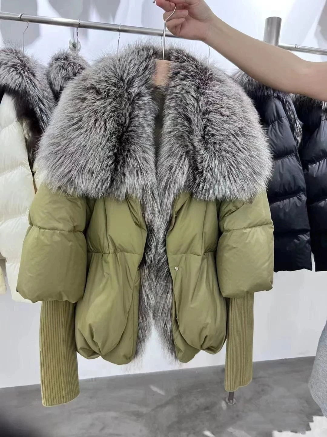 m / color1 Winter New Women Puffer Down Jacket Ladies Real Fur Coat Short Silver Fox Fur Collar Trim Duck Down Coat