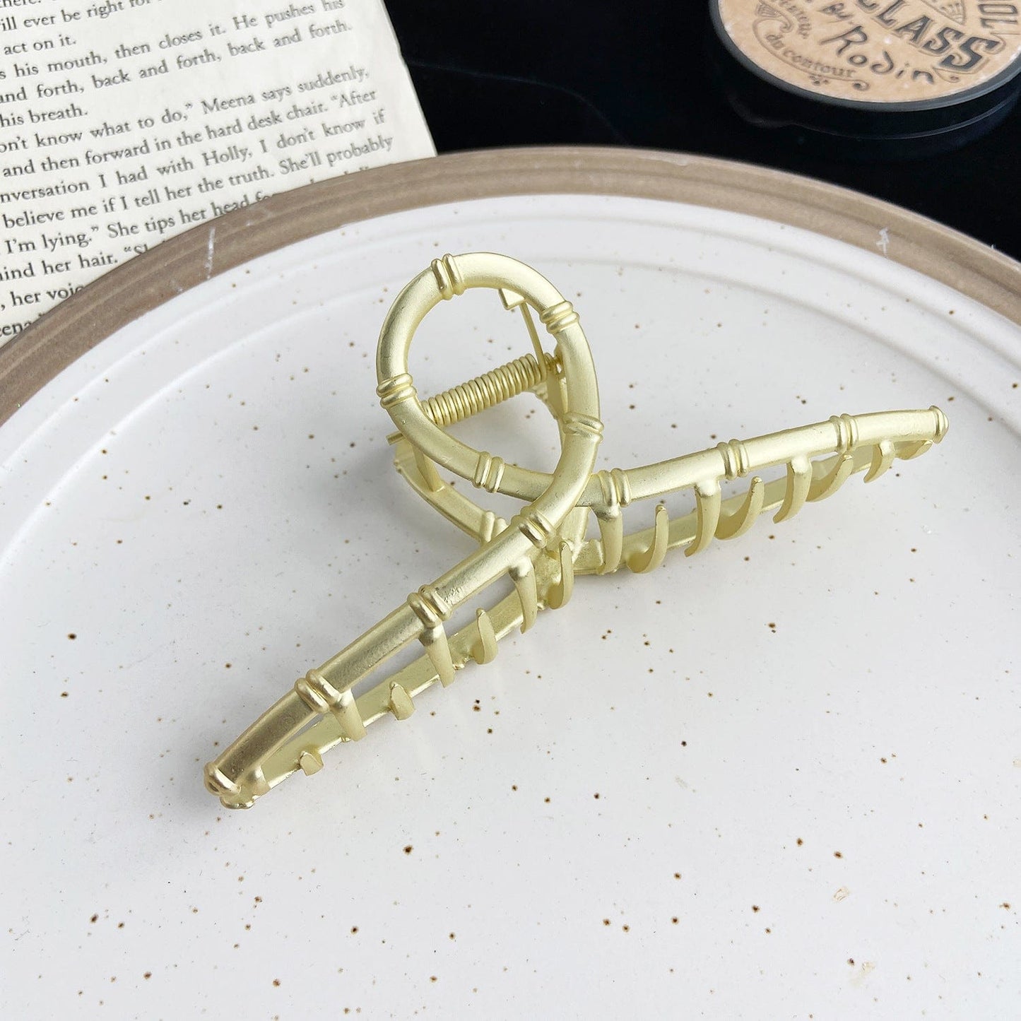 Metal butterfly large elegant temperament hairpin Pearl Vintage Leaf Feather Crown Butterfly Bling Hair Clips for Women