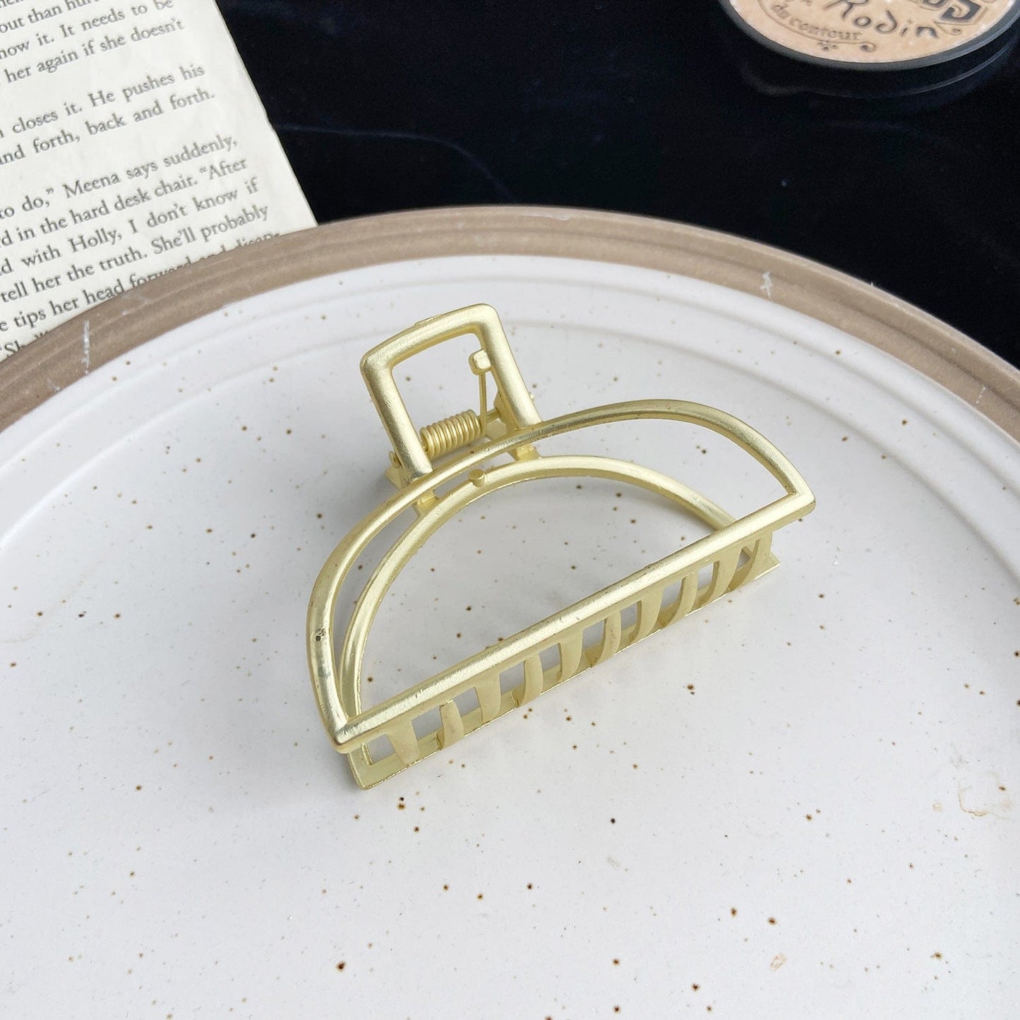 Metal butterfly large elegant temperament hairpin Pearl Vintage Leaf Feather Crown Butterfly Bling Hair Clips for Women