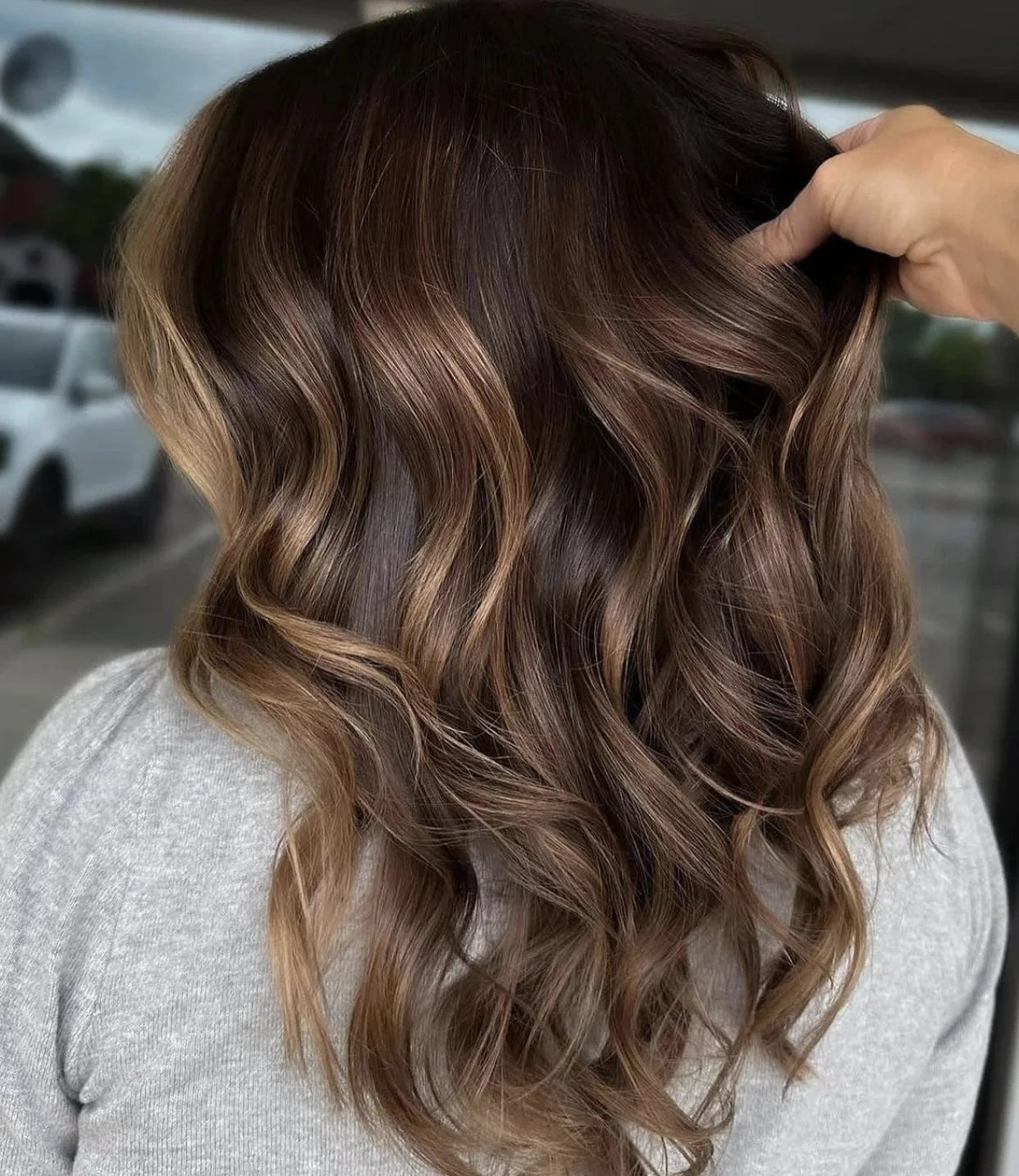 Natural Look 150% Density Highlight Reddish Brown Balayage Color Loose Wave Virgin Human Hair Invisible Swiss Lace Front Wigs