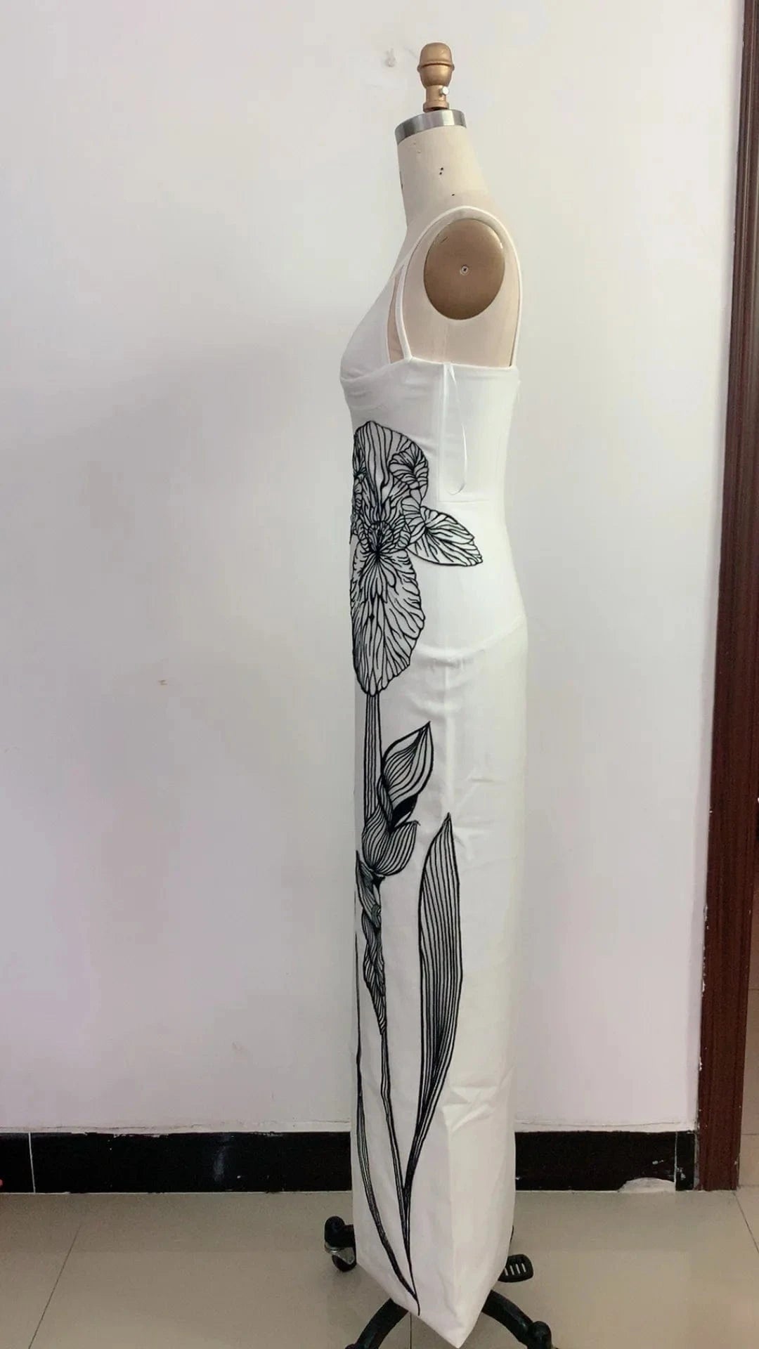 New Fashion Ladies White Floral Elegant Spaghetti Strap Sexy Maxi Long Party Dresses