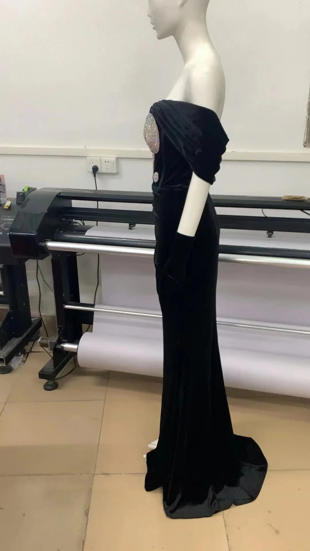 New Fashion Woman Black Elegant Sleeveless Sexy Beading Off-shoulder Prom Party Dresses