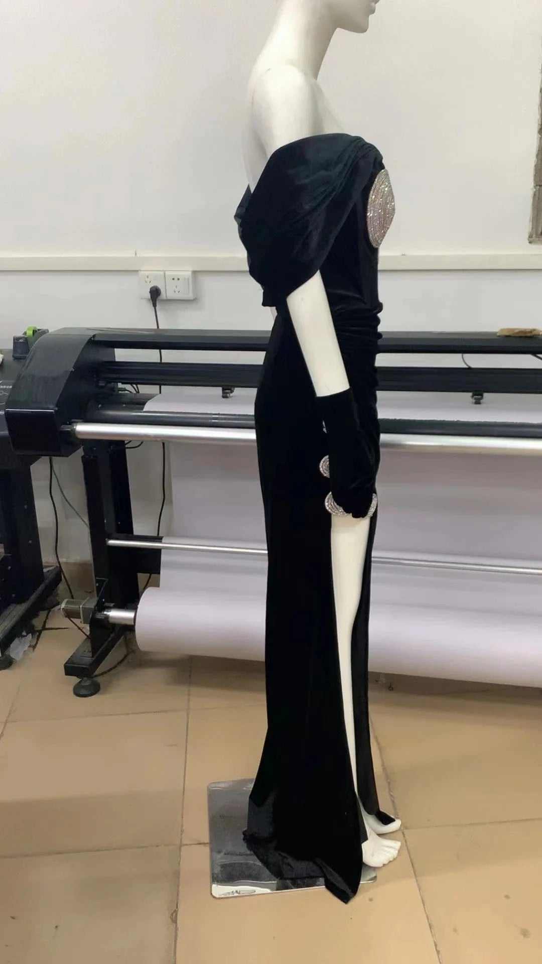 New Fashion Woman Black Elegant Sleeveless Sexy Beading Off-shoulder Prom Party Dresses