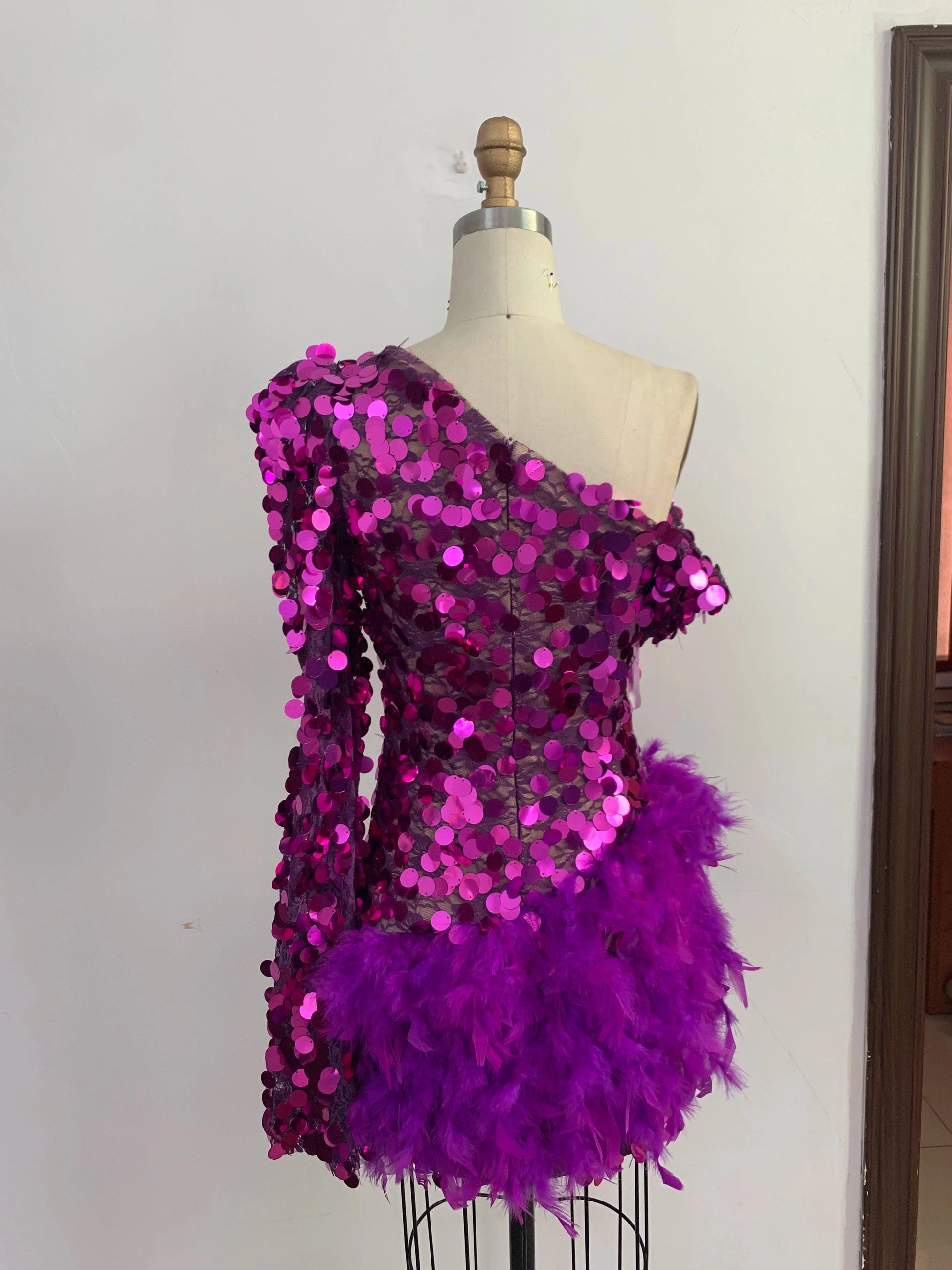 New Fashion women's Fuchsia One Shoulder Feathers Mini Dress Sequins Sexy Party Evening Dresses