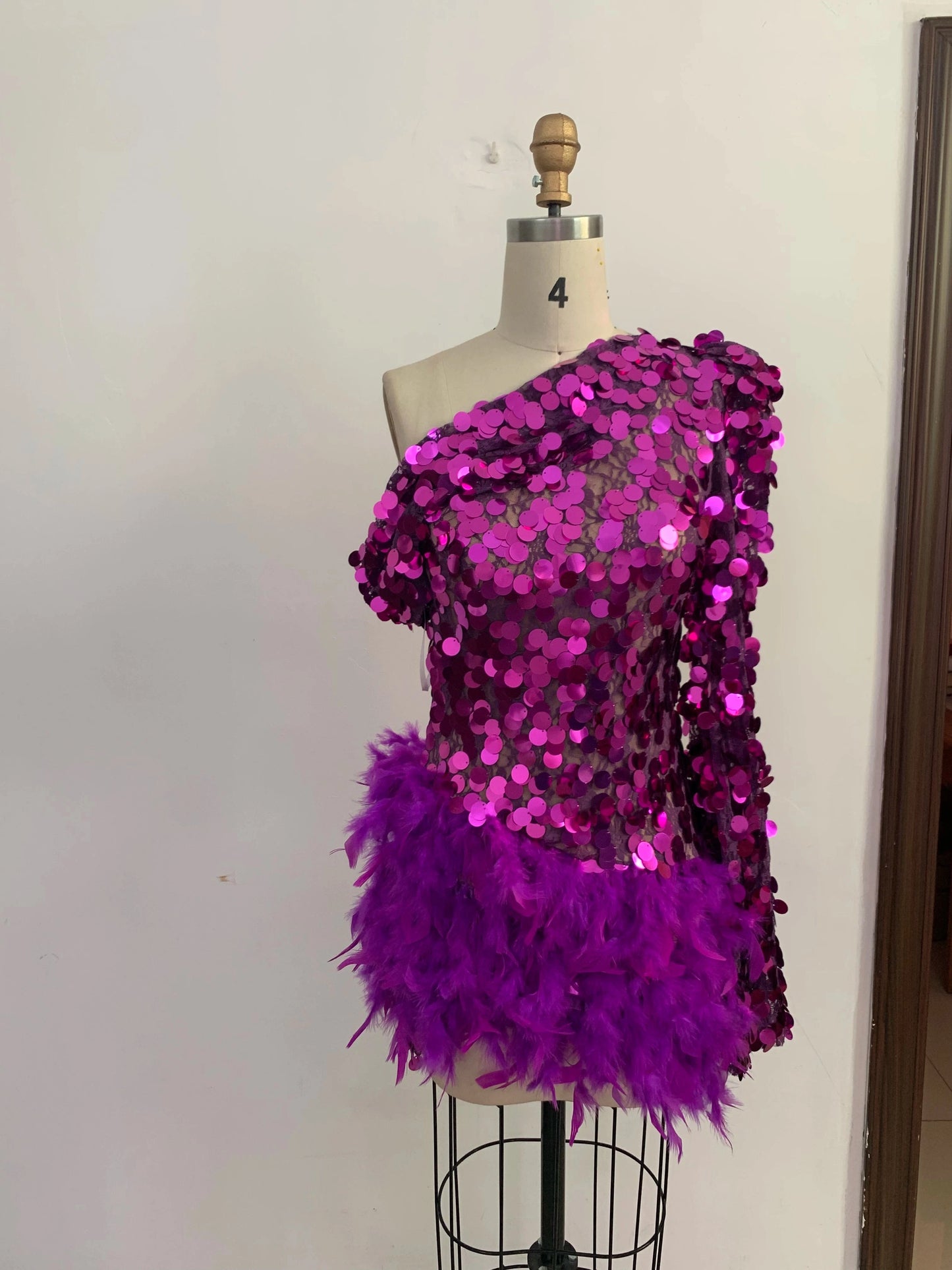 New Fashion women's Fuchsia One Shoulder Feathers Mini Dress Sequins Sexy Party Evening Dresses