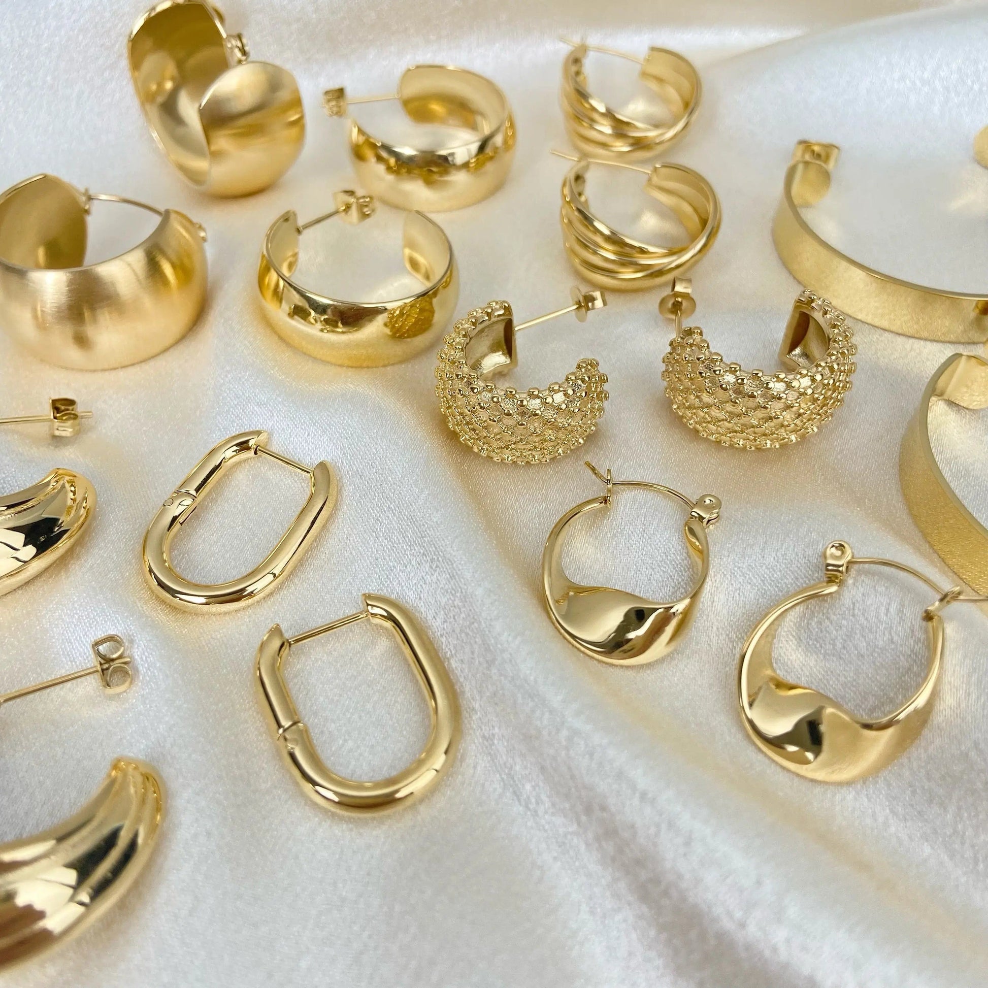 New Mesh/Rotating Geometric Huggie Hoop Earrings Titanium Steel Gold Plated Color Preservation Circle C Earrings