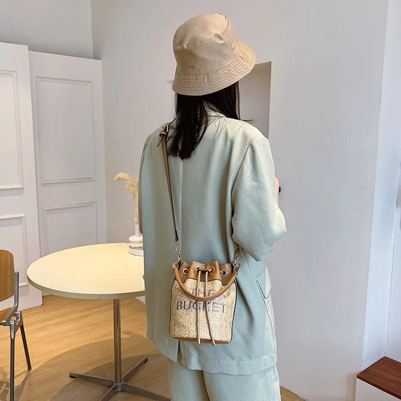New Straw Bucket Tote Bag For Women Crossbody Female Handbag Solid Words Letter Leisure PU Luxury Designer Fashion Shoulder Bag
