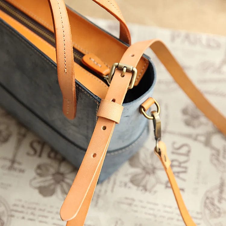 New Wholesale Hand-made Messenger Bag Vintage Genuine Cowhide Leather Messenger Bag For Women