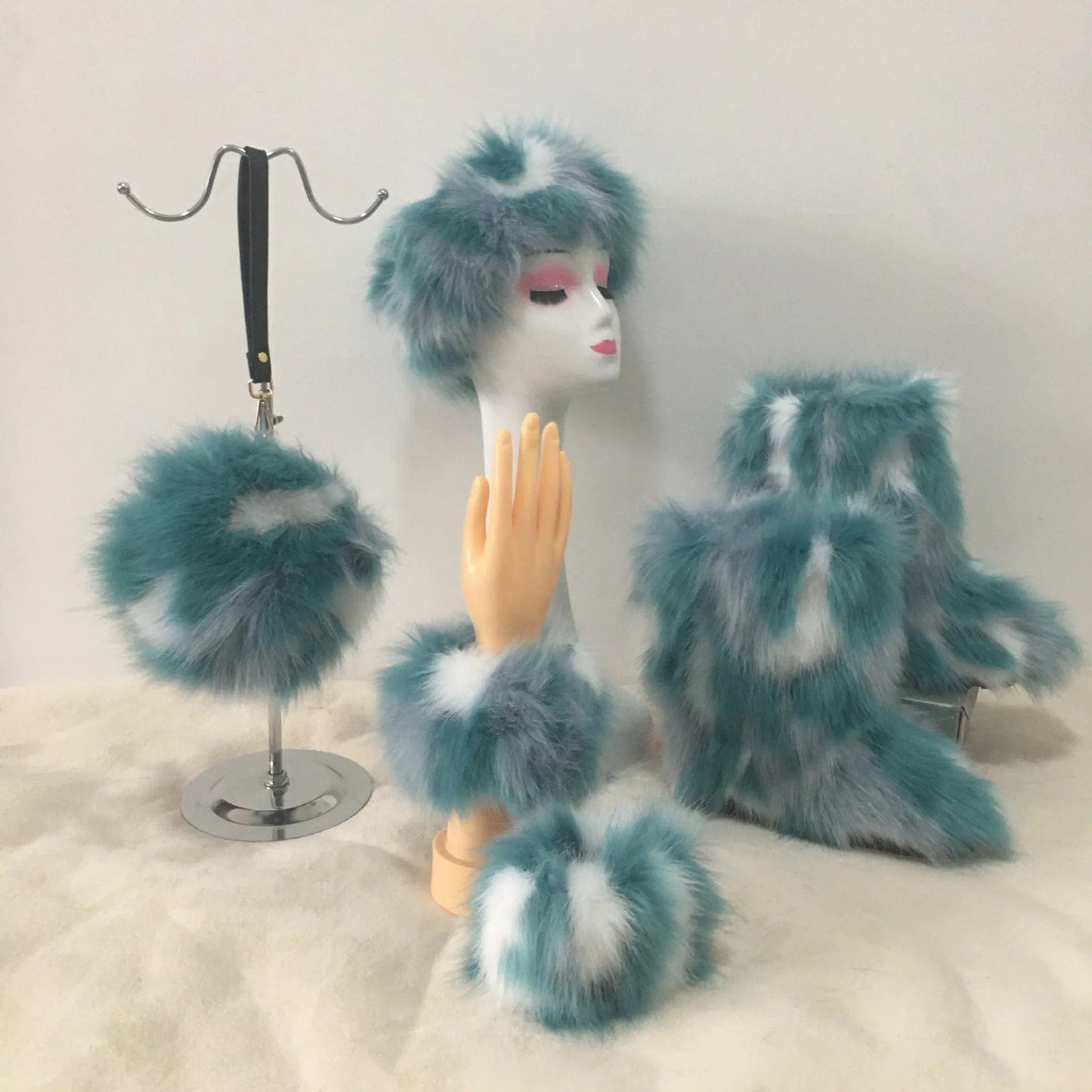 New Year fashion 4 pieces winter Snow boots for women shoes bag sleeves sets ladies faux fur boots matching fur purse furry boot