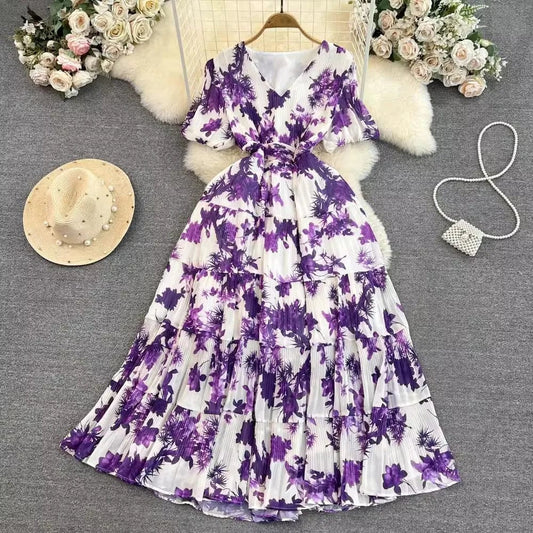 One size Retro floral dress Summer collection waist V-neck loose bubble sleeve dress Large hem pleated dress