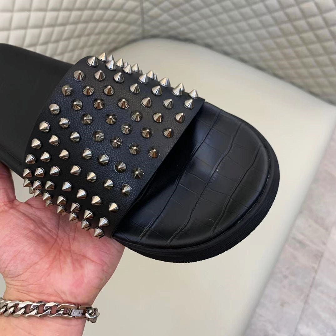 Original Luxury Designer Famous Brand LC Rivet Indoor Outdoor Beach Slides Slippers Sandals For Women Men