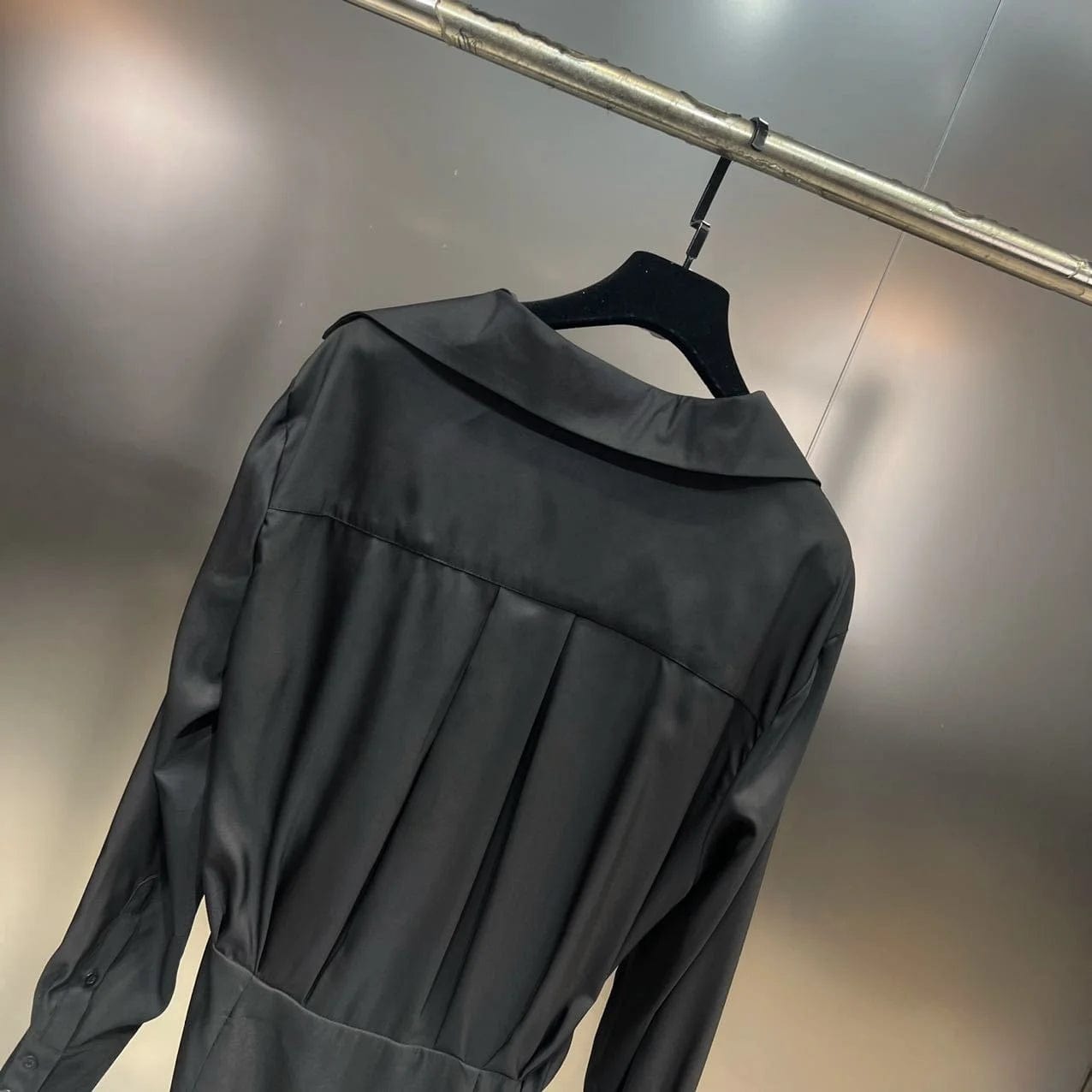 OUDINA Custom OEM Dark Pleated Dress Spring New Long Sleeve Asymmetric Shirt Women Elegant Casual Dresses