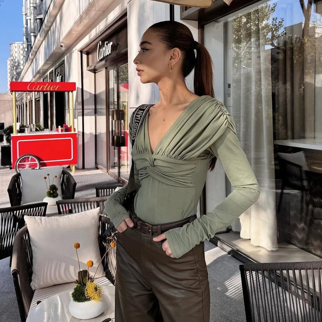 OUDINA French Temperament Elegant Top For Women High-end Design Niche Twist Pleated Female Tops And T-shirt