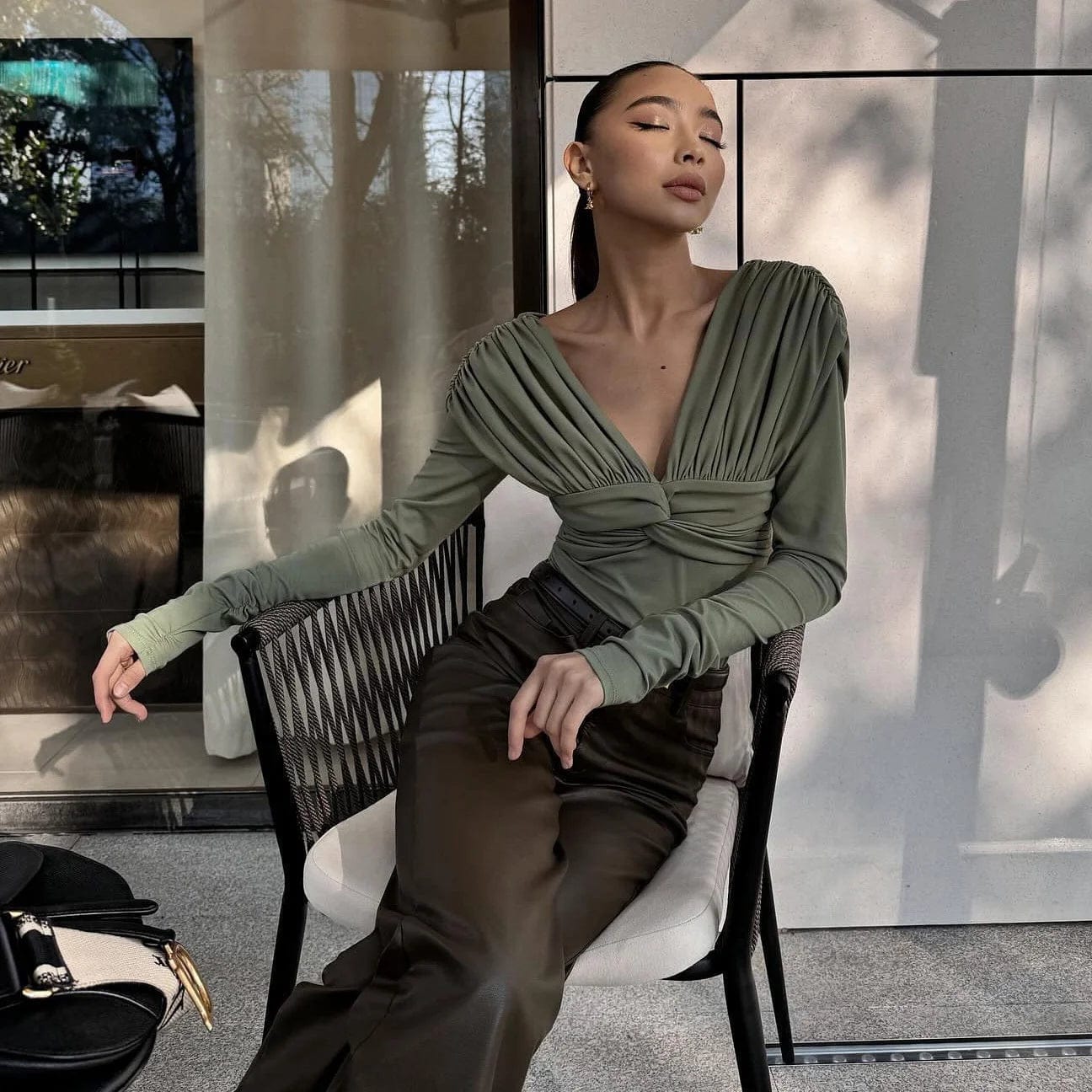 OUDINA French Temperament Elegant Top For Women High-end Design Niche Twist Pleated Female Tops And T-shirt