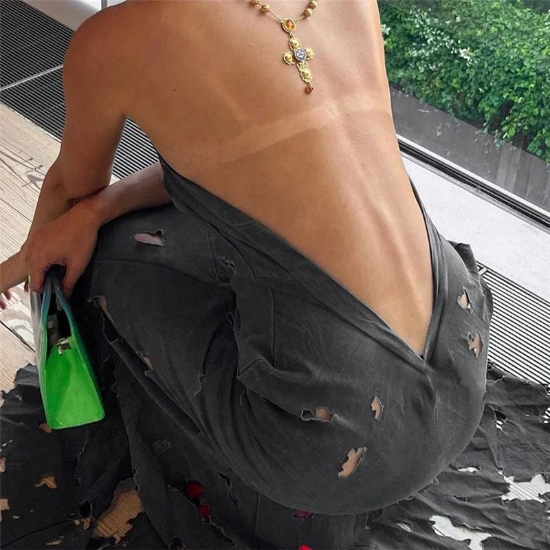 OUDINA New Backless Dress Sexy Women Sleeveless Suspender Hole Low Collar Bodycon Ladies Long Dress