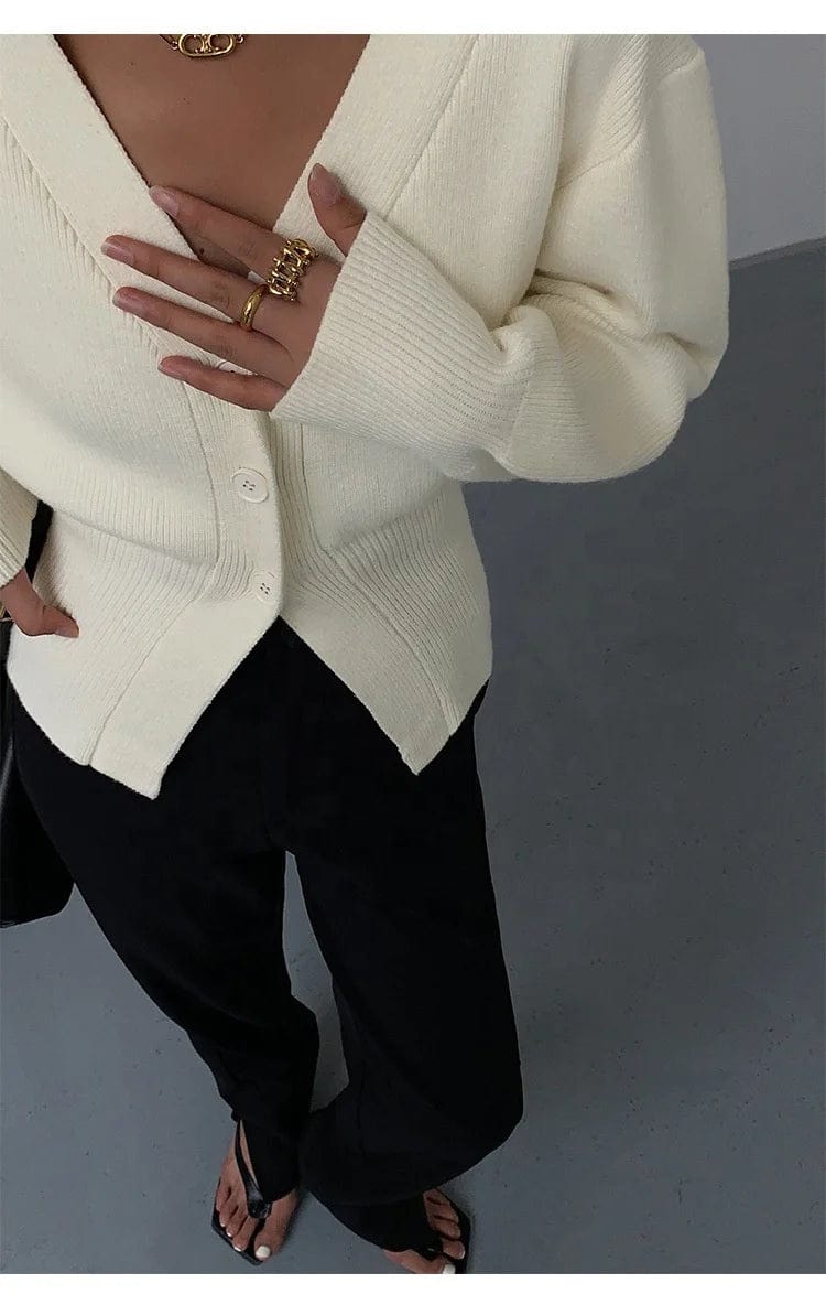 OUDINA Wholesale Autumn Short V Neck Sweater Design Top Retro Lazy Solid Color Knit Cardigan Womens Sweaters