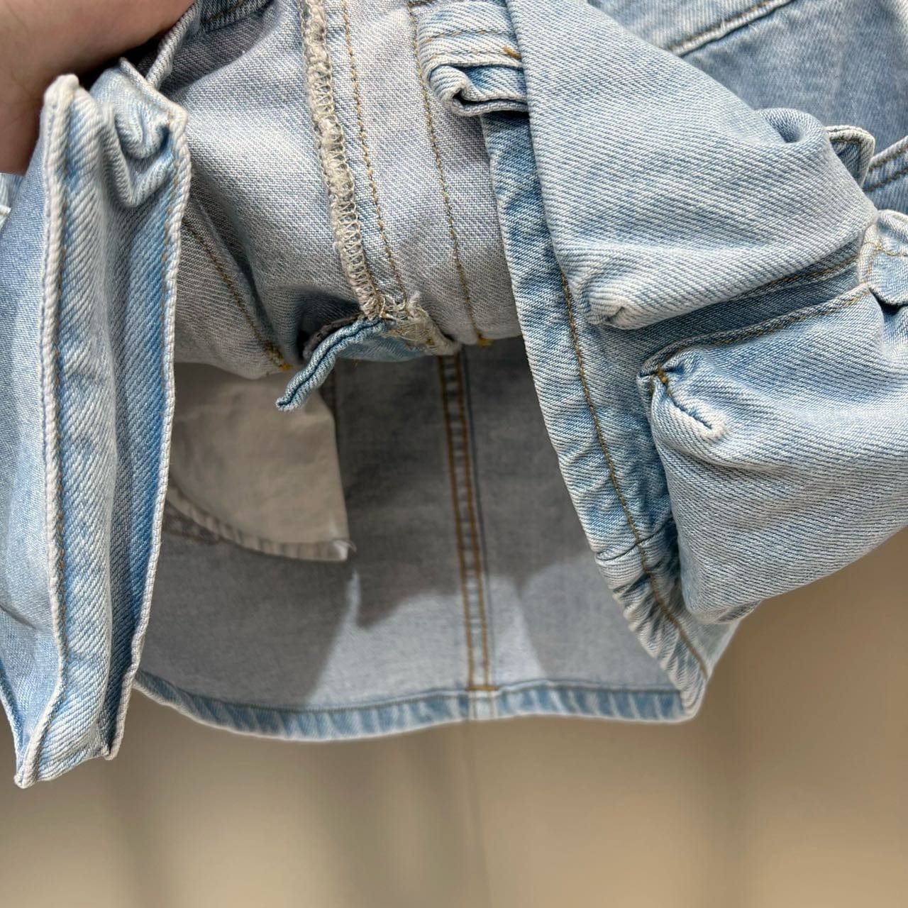 OUDINA Wholesale Hot Ladies Elegant Multi-pocket Mini Cargo Skirts Short Women's Denim Skirt