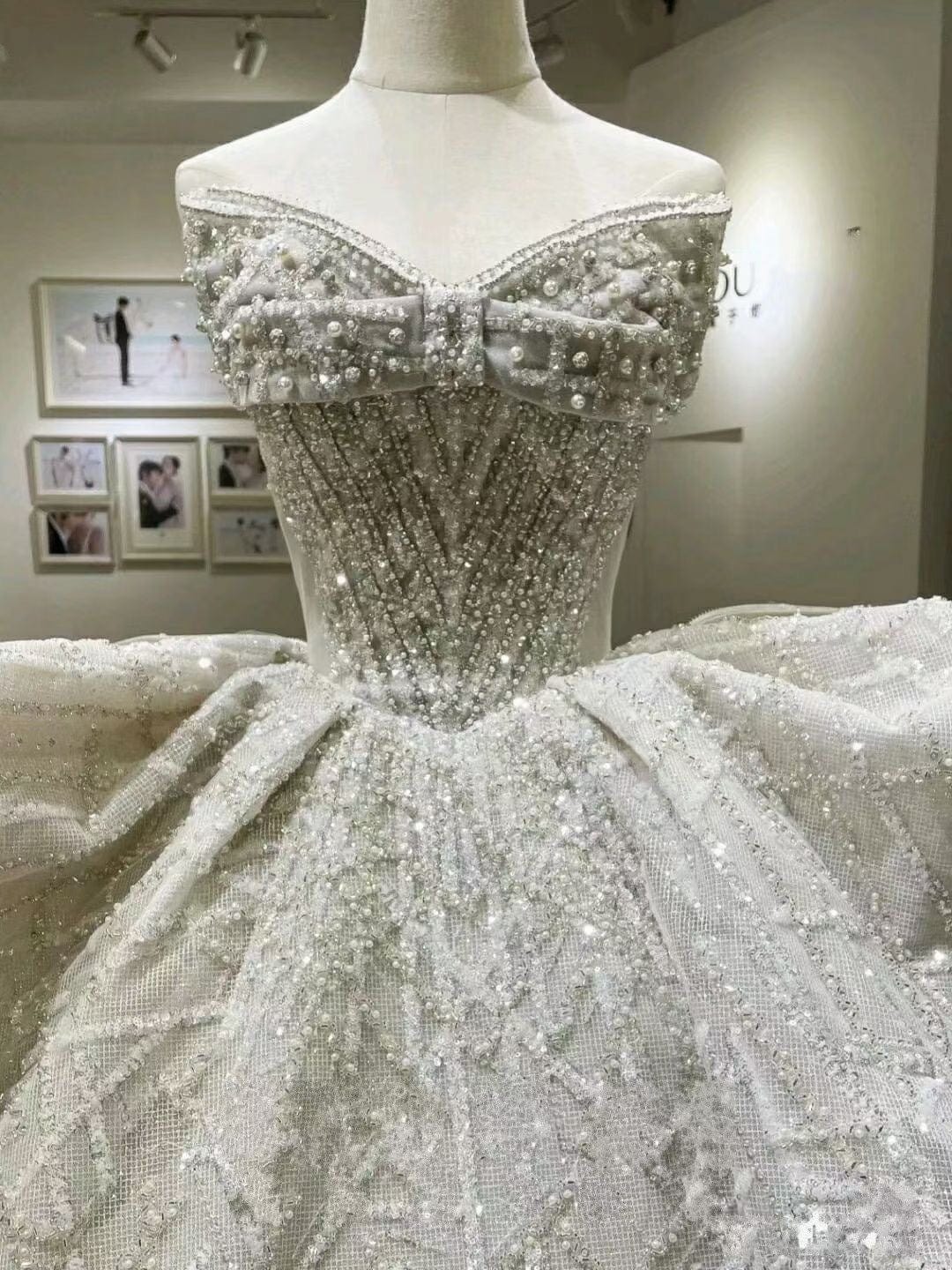 S0206H Luxurious Beaded Diamond Tube Top Sexy Elegant Fairy Puffy Tail Wedding Dress