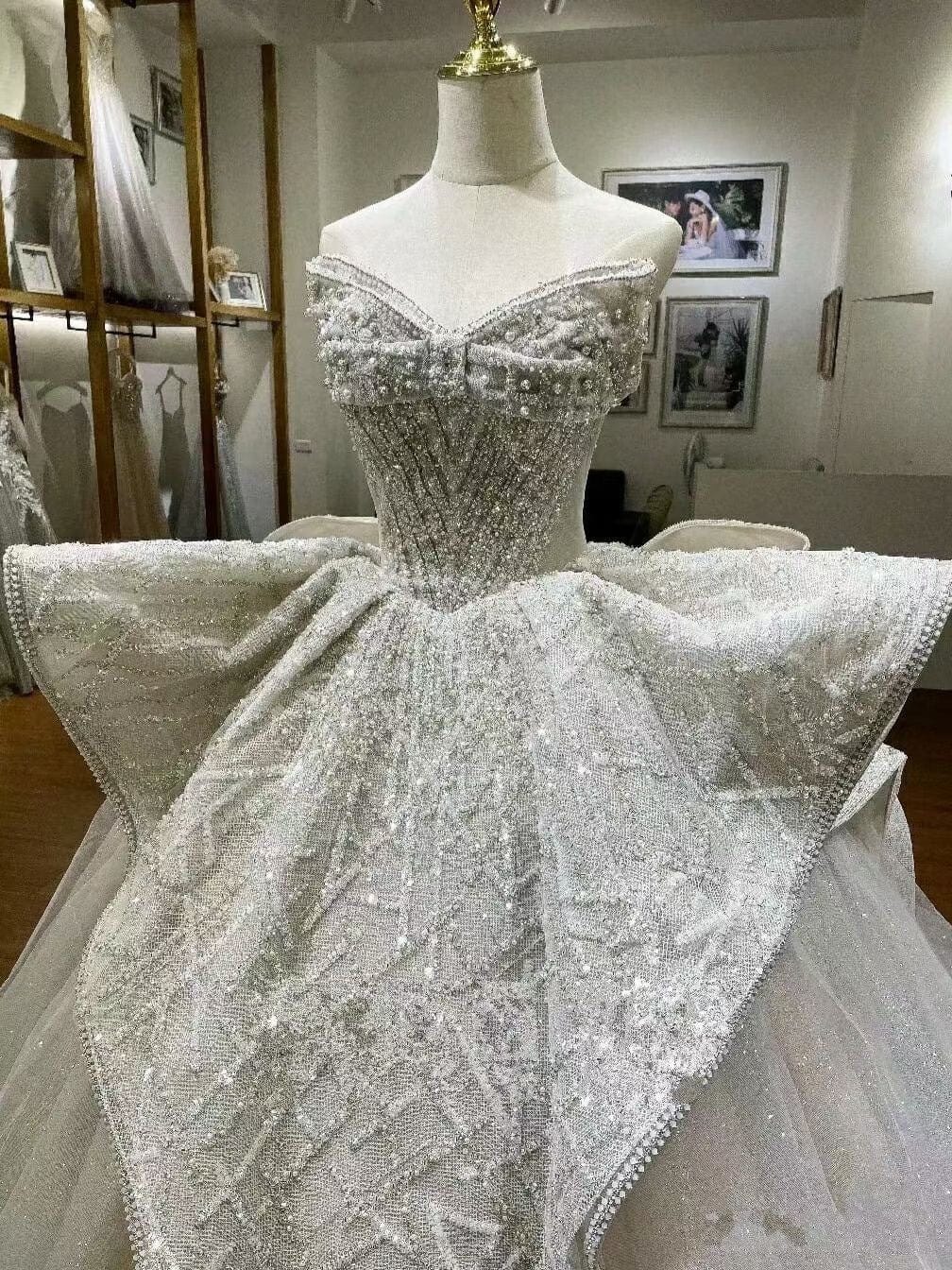 S0206H Luxurious Beaded Diamond Tube Top Sexy Elegant Fairy Puffy Tail Wedding Dress