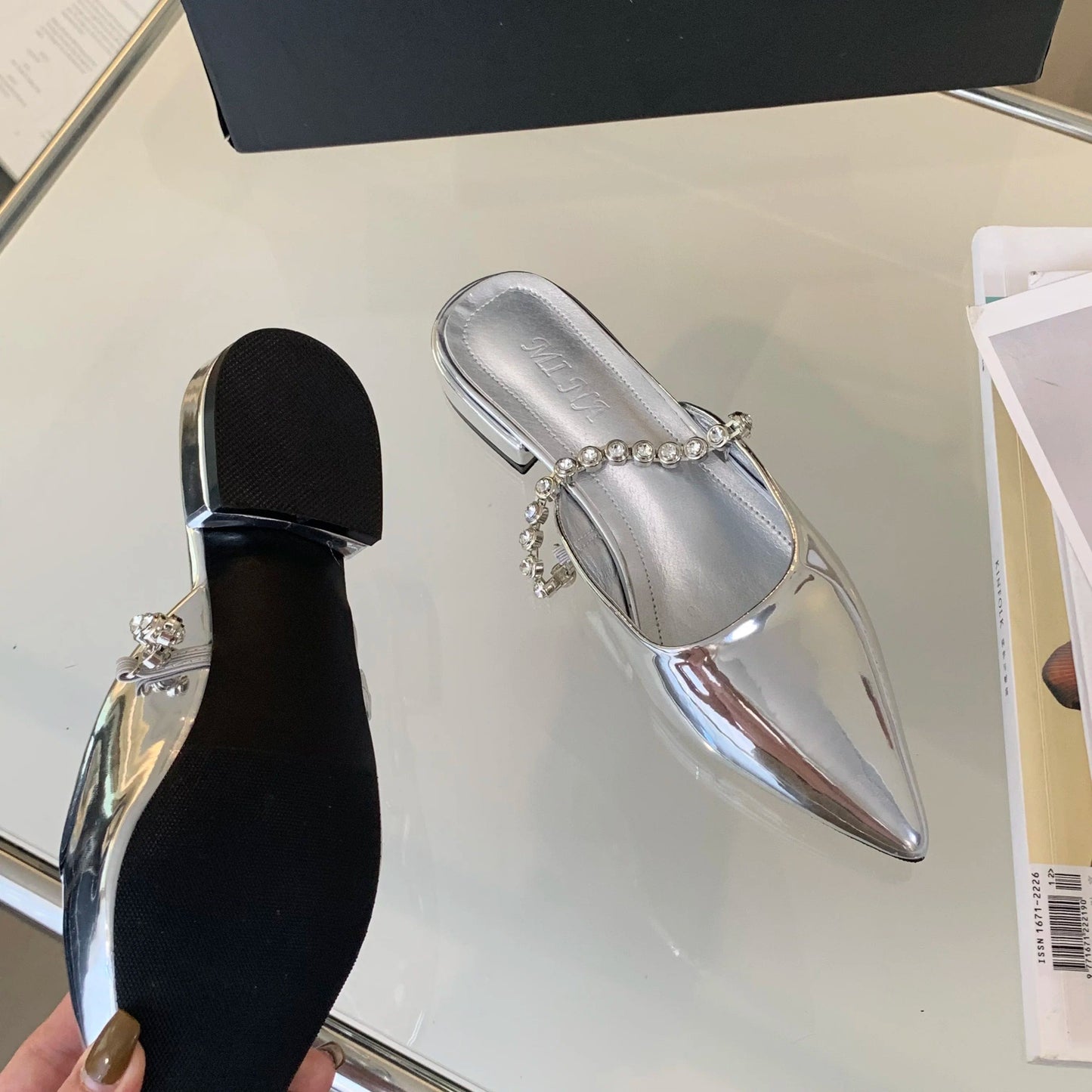 Silver rhinestone toe-covered half-slippers women's shoes for outdoor wear 2024 new summer low heel half-support single shoes