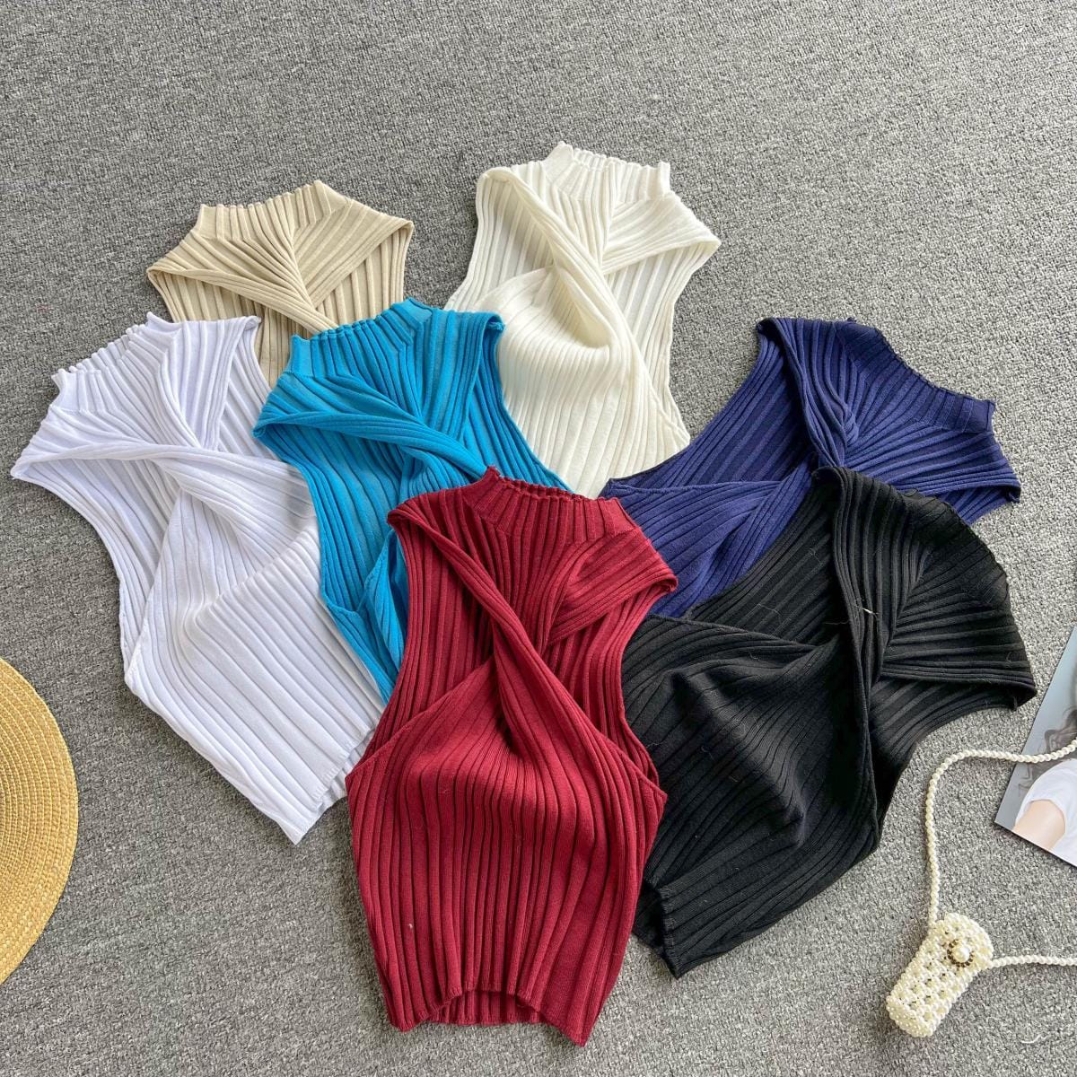 Sleeveless Top Relaxed Fit Slightly Banded Bottom Knit Vest