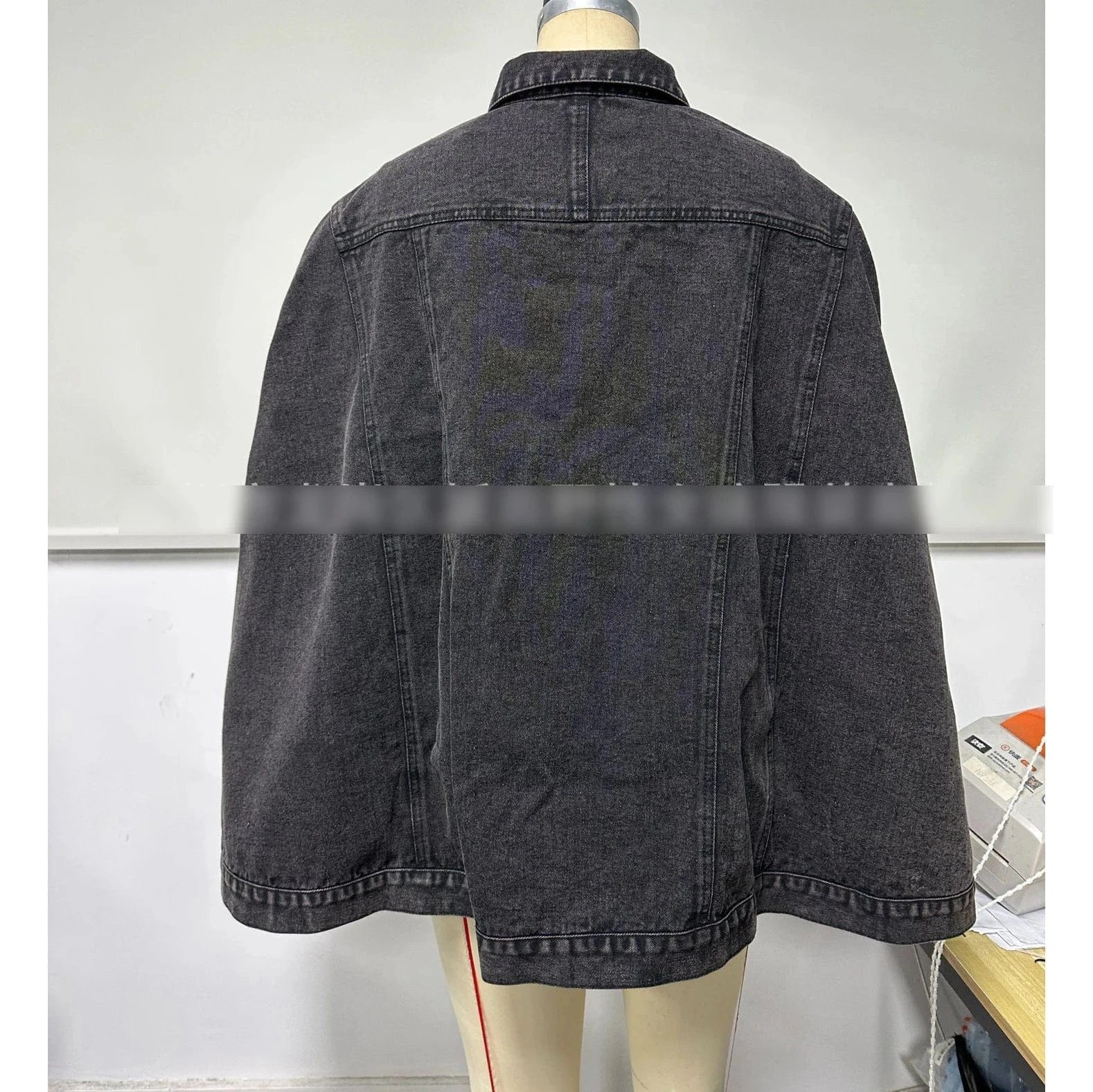 Streetwear Wholesale Vintage Cape Design Lady Washed Denim Coat Women Black Blue Jeans Jacket