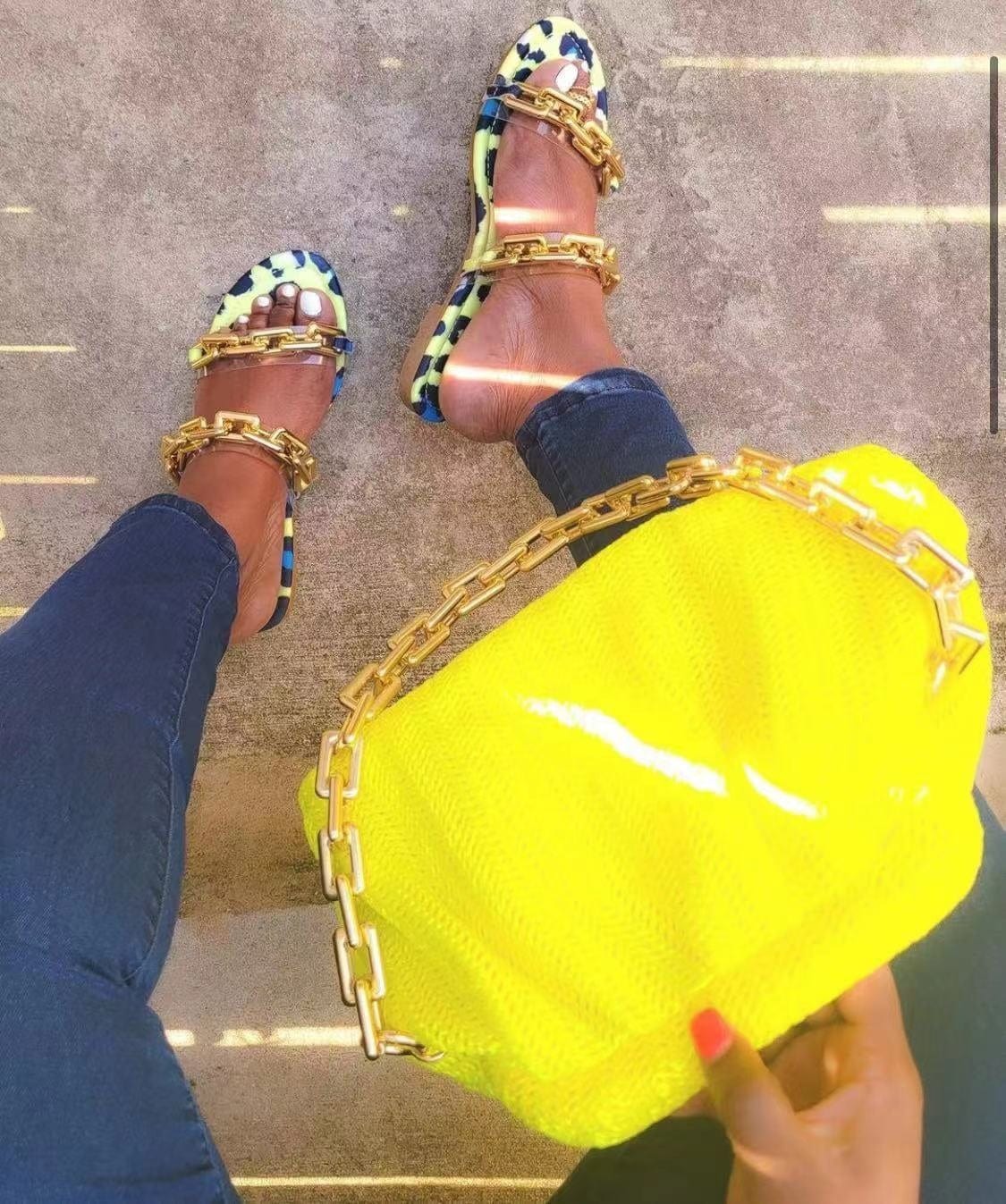 Summer Casual Footwear Women Jelly Strap Softy Transparent with Gold Chain Sexy Ladies Flat Sandals Slippers