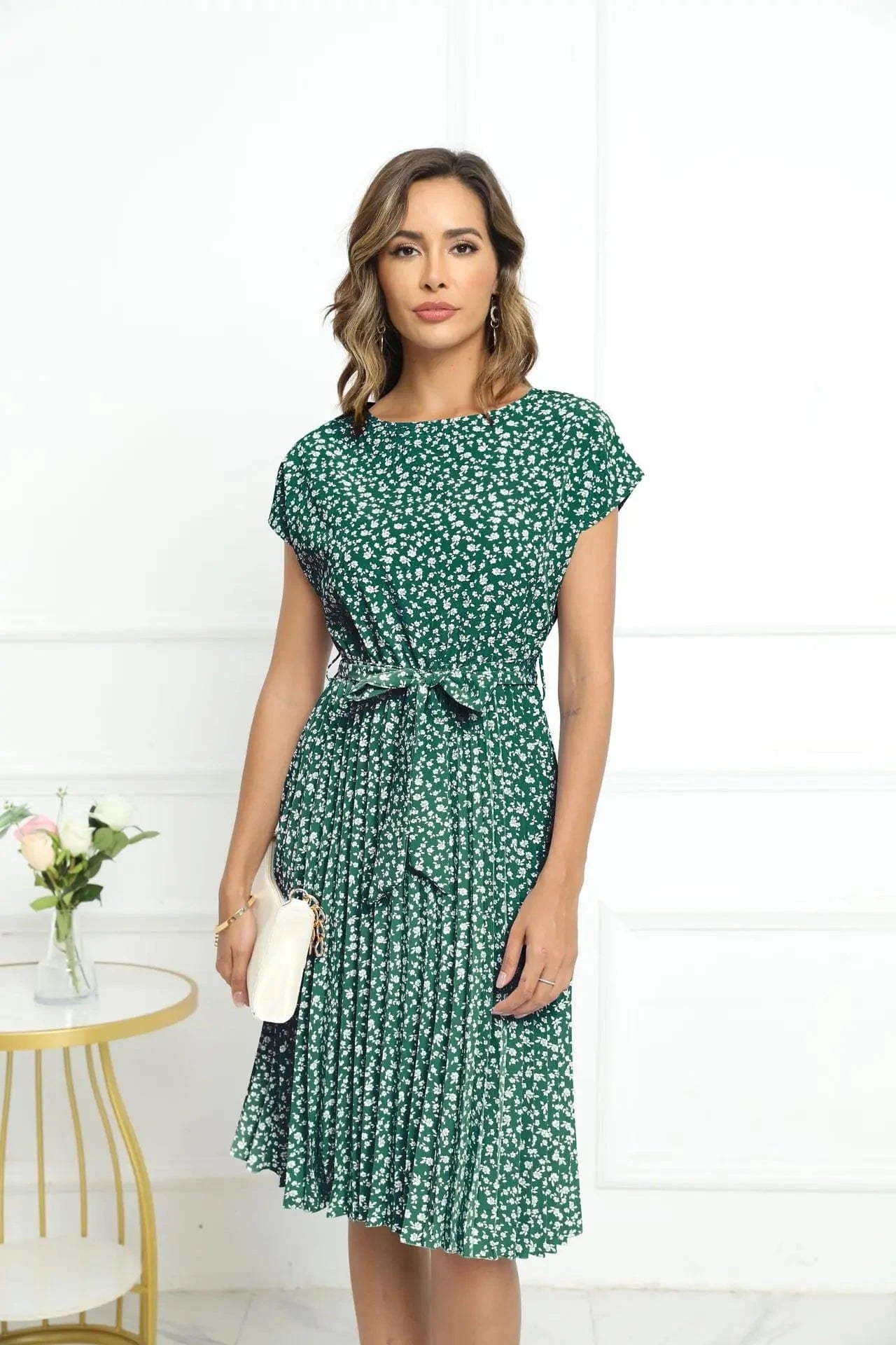 Summer New Casual Short Sleeved Round Neck Floral Lace-up Pleated Slim Dress Women's Printed Dress