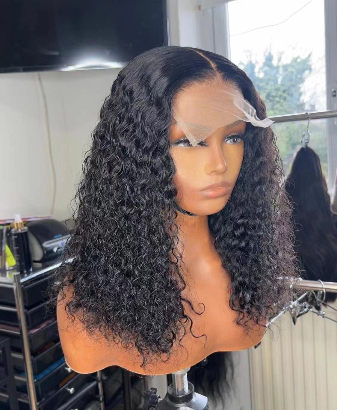 Top grade Wholesale ombre blonde 613 lace front closure wig 30 inch cuticle aligned Russian blonde color human hair lace wig