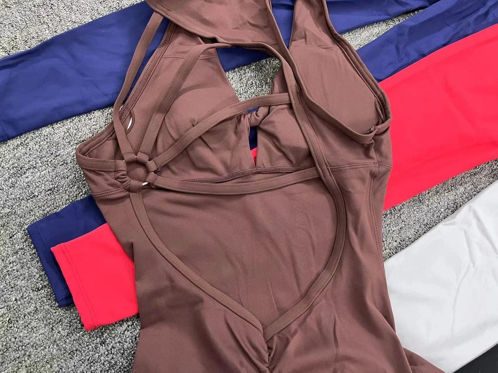 Twist Deep V neck Design Sleeveless New Design spider back One piece Jumpsuit Yoga fitness Sport wear Bodysuits for Women