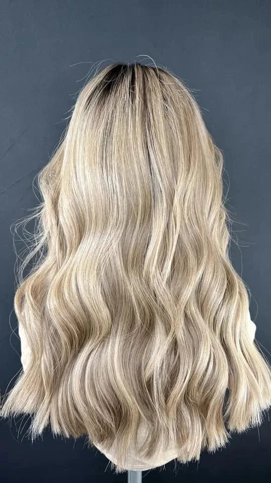 Unprocessed Light Blonde Lace Wigs Human Hair Natural Hairline Raw Virgin Indian Hair Loose Wave 13x4 Lace Front Human Hair Wigs