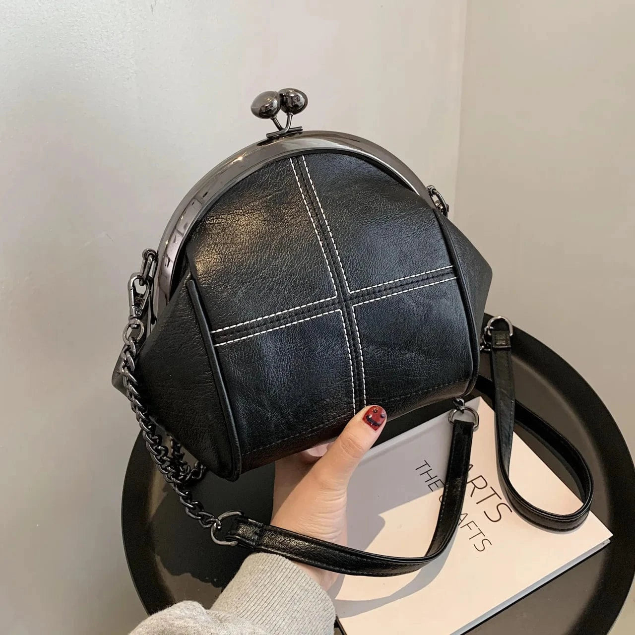 Vintage Fashion Crossbody Bags For Women Thread Large Capacity PU Leather Shell Purses And Handbags 2024 Luxury Designer Bag