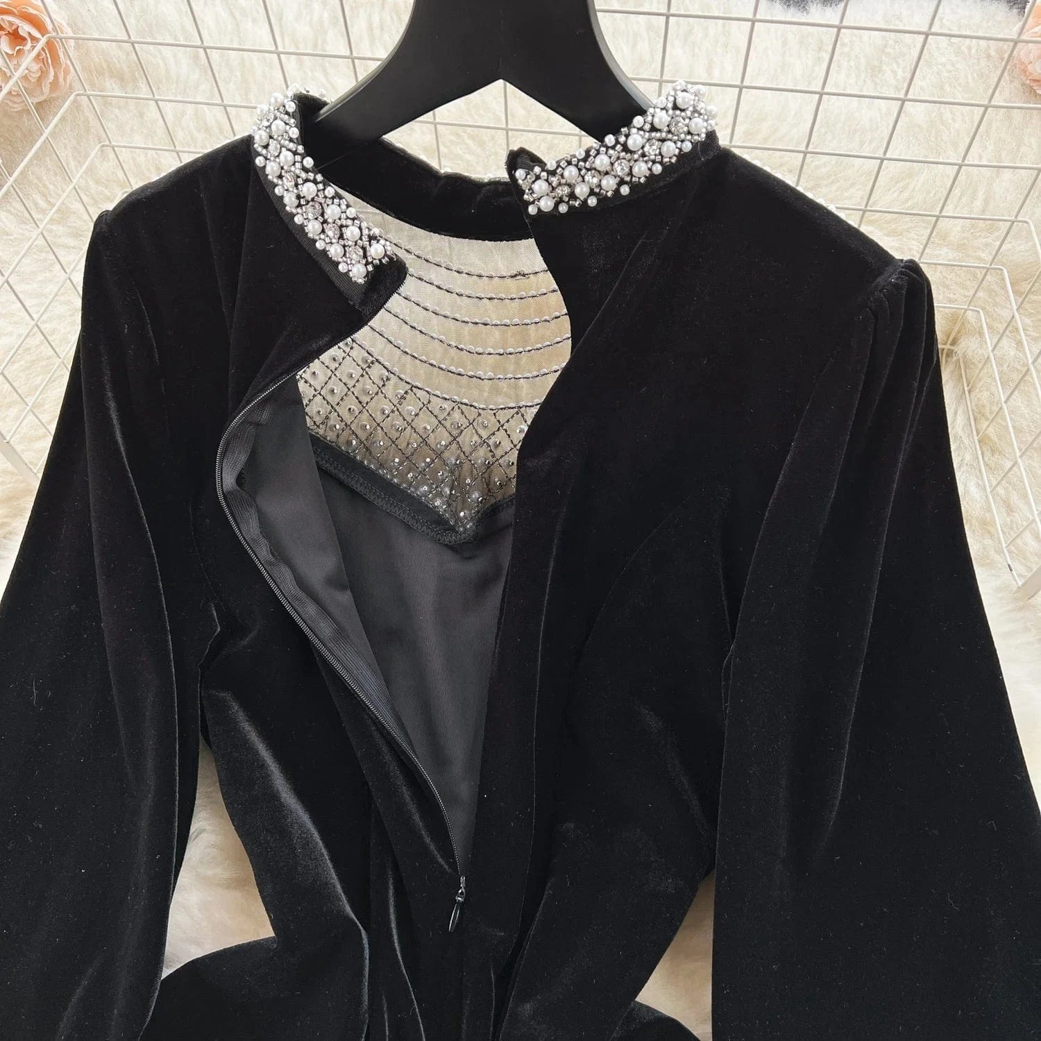 Wholesale 2024 Spring Long Sleeve Mesh Beaded Round Neck Waist Waist Slim A-line Golden Velvet Women's Dress