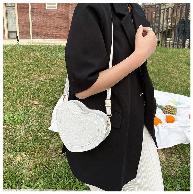 Wholesale Cheap Pu Leather Bag Heart Shape Cross body for Ladies Crocodile Leather Mini hand bag