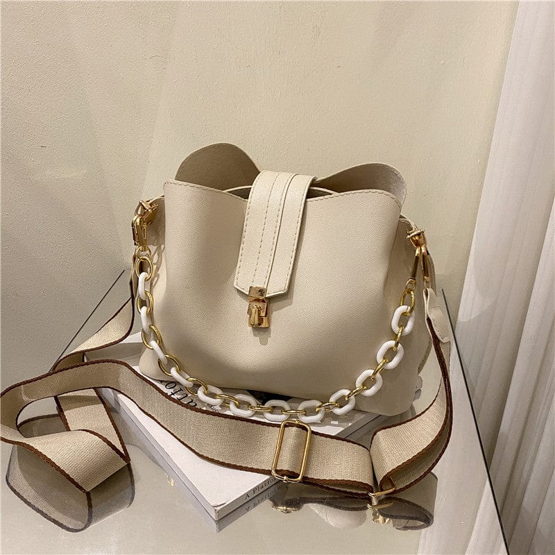 Wholesale Handbags With Chain Factory 2022 Small Young Ladies Purses Women Popular Bucket Bag