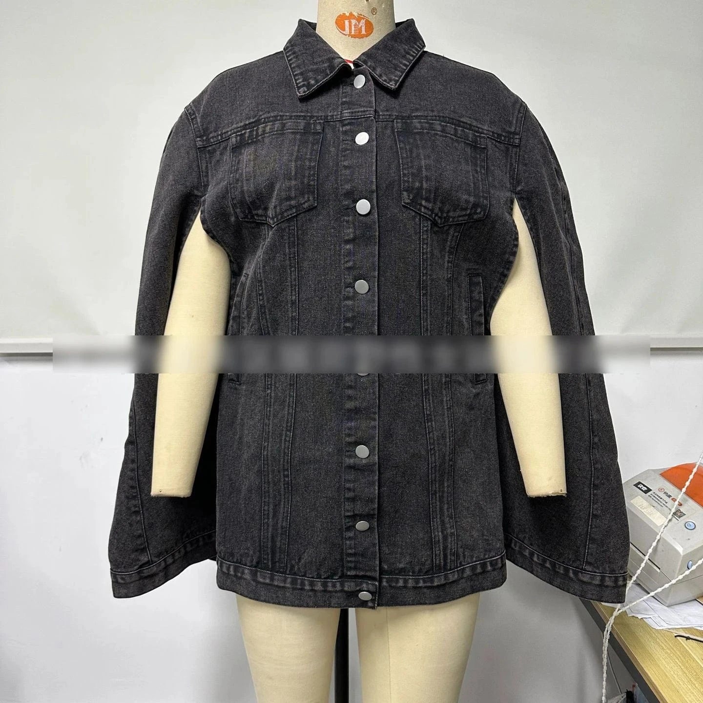 XS / Black Streetwear Wholesale Vintage Cape Design Lady Washed Denim Coat Women Black Blue Jeans Jacket