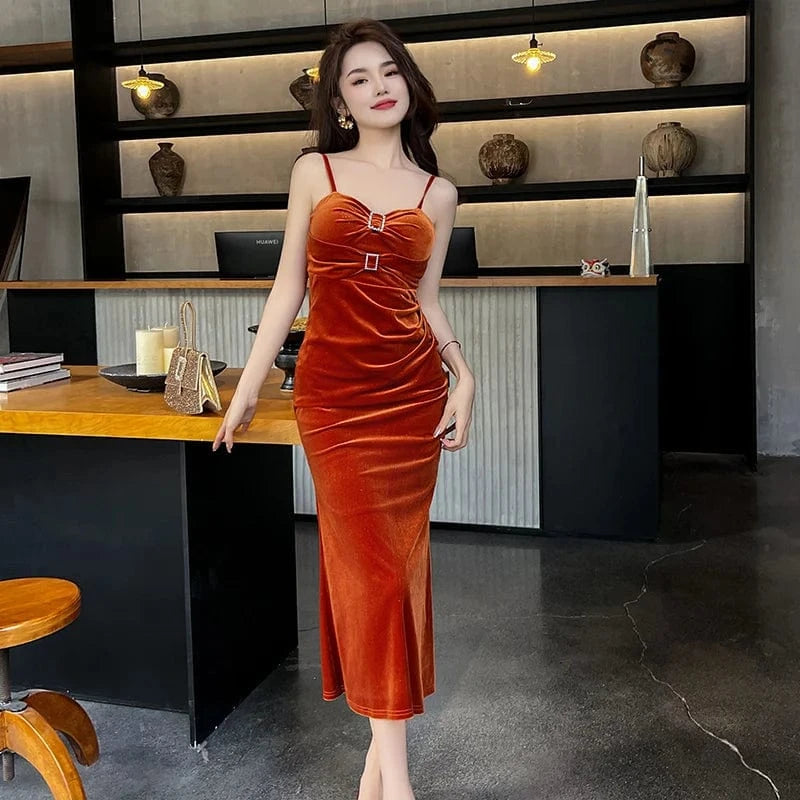 ZYHT 21039 Diamond Buckle Spaghetti Straps Casual Corset Party Dress Backless Sexy Velvet Slip Fishtail Dress