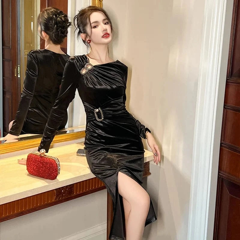 ZYHT 40245 Spring Women Sexy Hollow Out Split Long Dress Elegant Asymmetrical Pleated Black Velvet Party Dresses