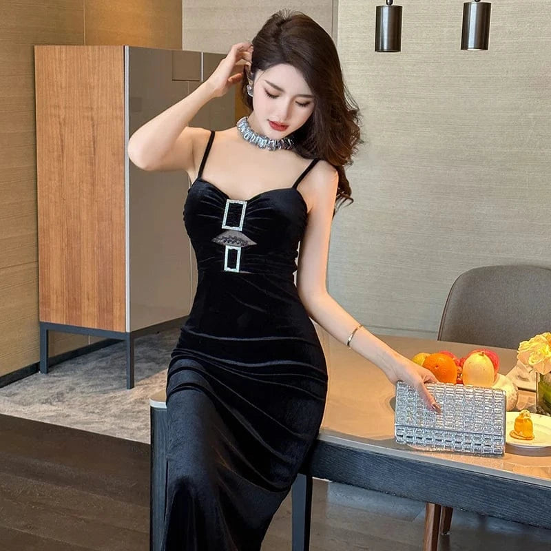 ZYHT 9680 Cut-out Lace Stitching Sexy Velvet Dress Eco-Friendly Sleeveless Midi Dresses with Spaghetti Straps